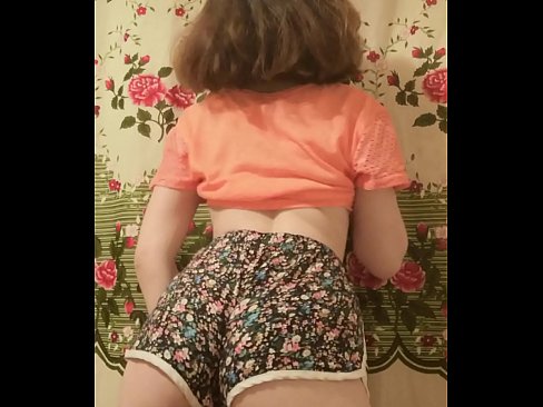 ❤️ Gadis muda seksi menanggalkan celana pendeknya di depan kamera ☑  Sex pada kami id.studiya-lpg-massazha-na-metro-vodnyj-stadion.ru